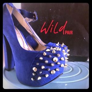 Studded Wild Pair Blue Emory Platform Shoes!